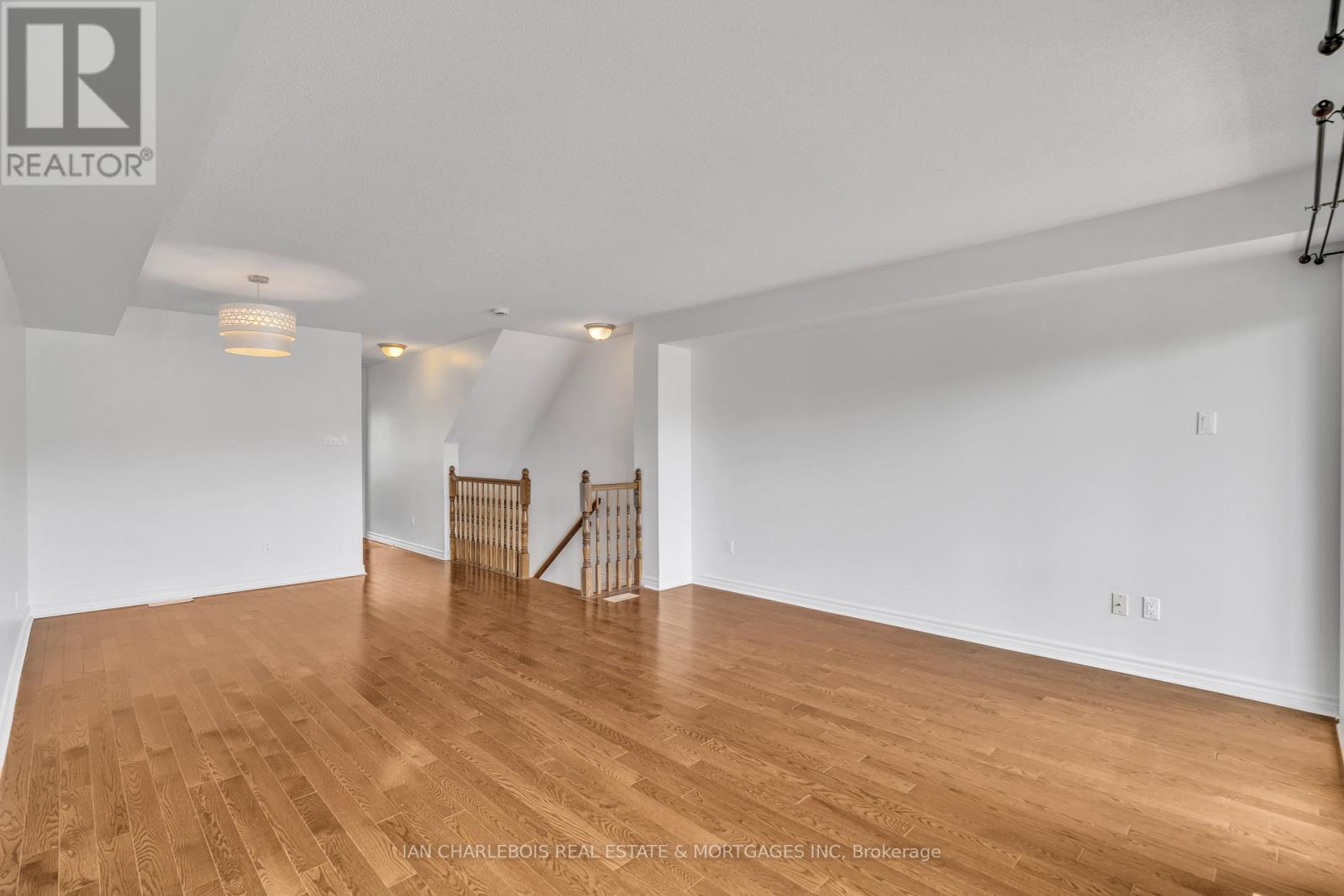 2 Bed, 3 Bath House for Rent in Ottawa – 10 – 2382 ESPRIT DRIVE, Ottawa – MLS# X13054094 - Image 8