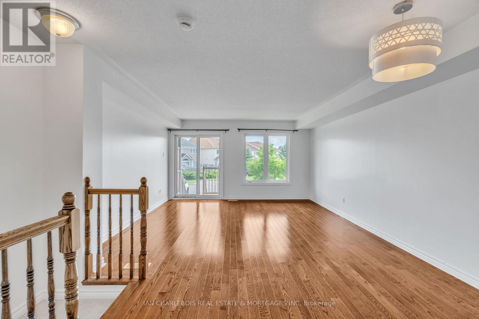 2 Bed, 3 Bath House for Rent in Ottawa – 10 – 2382 ESPRIT DRIVE, Ottawa – MLS# X13054094 - Image 17