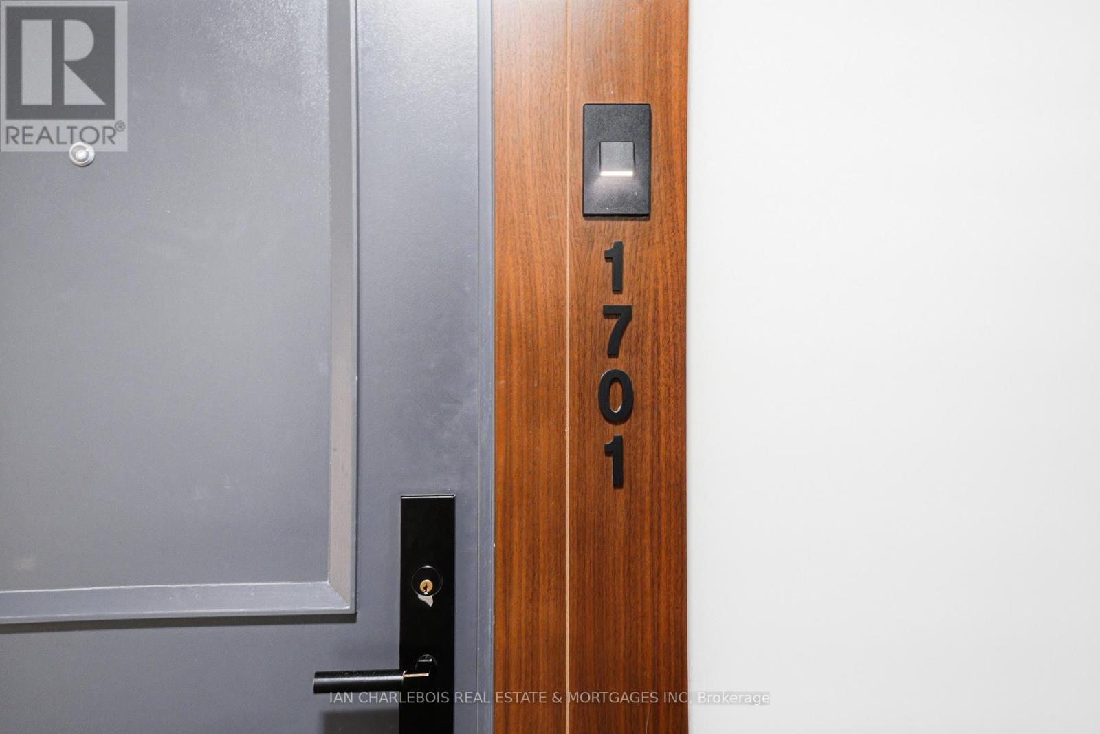#1701 255 BAY STREET - 6
