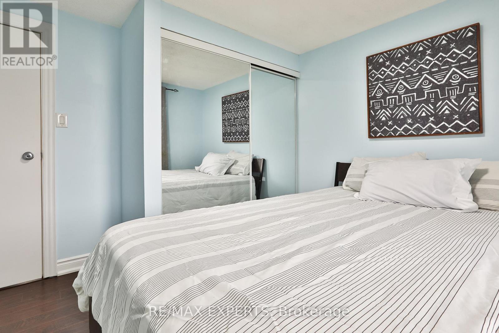 16 HETHERINGTON PLACE - 21