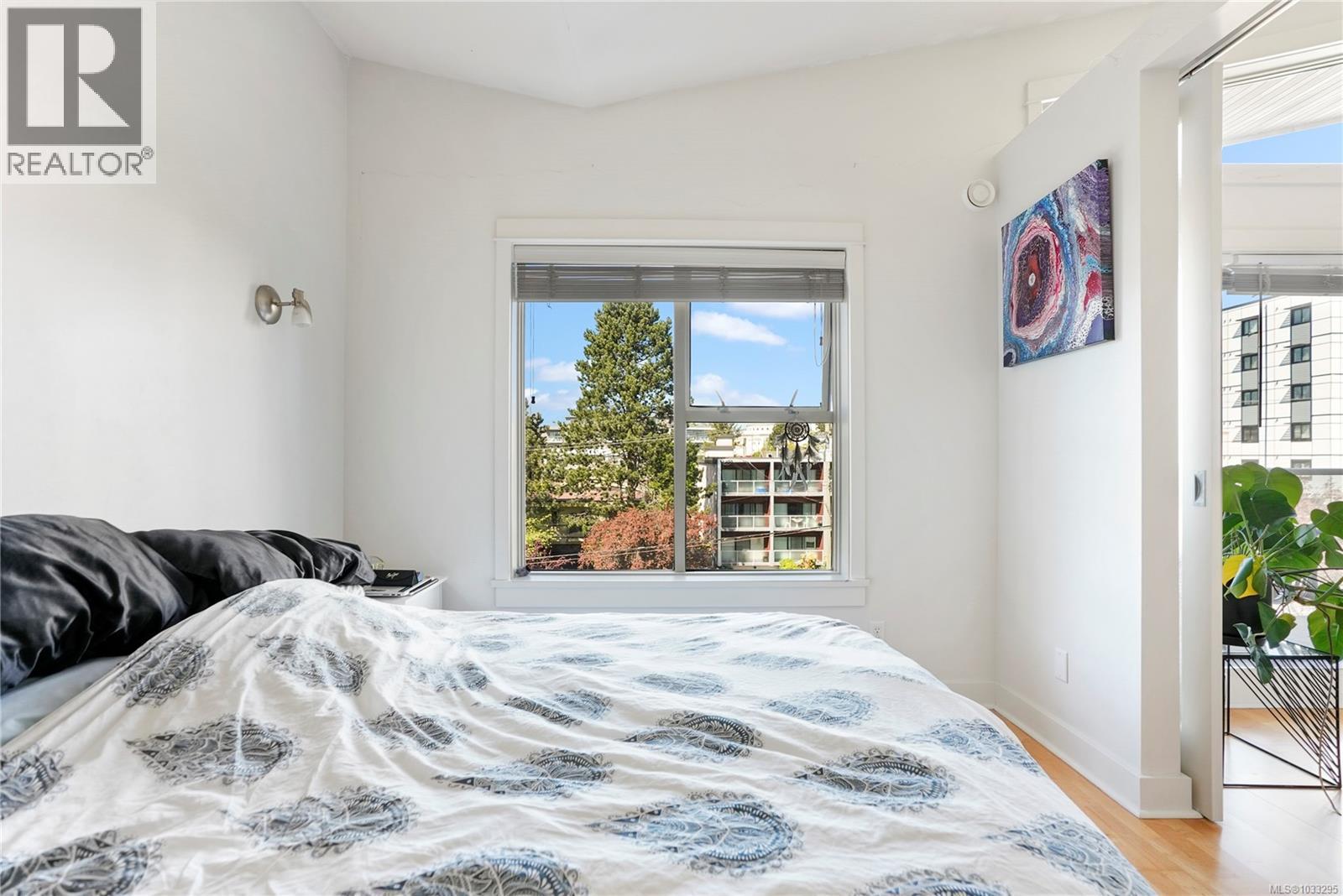 #402 1155 Yates St - 11