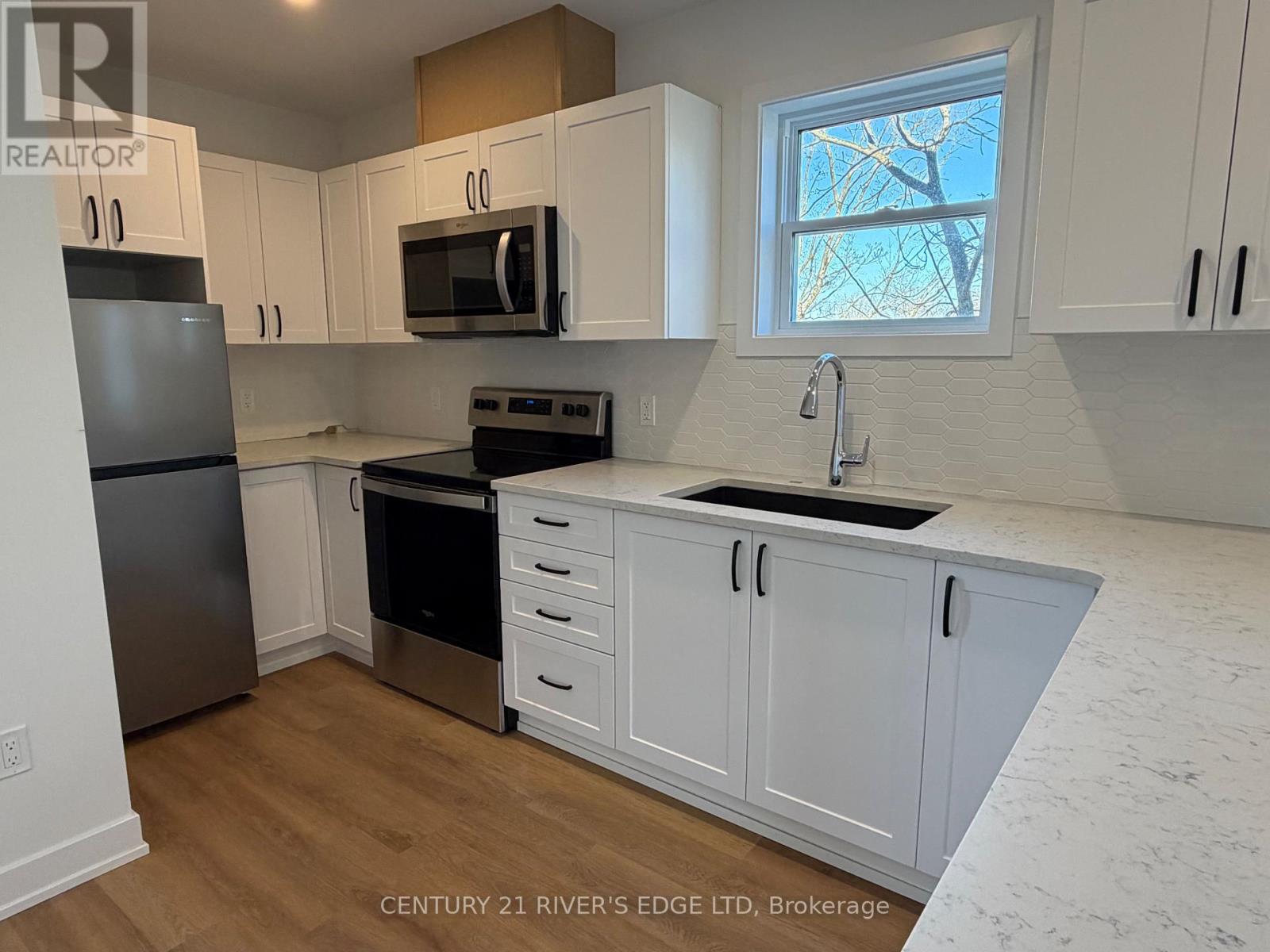 131 GORE STREET E - 21