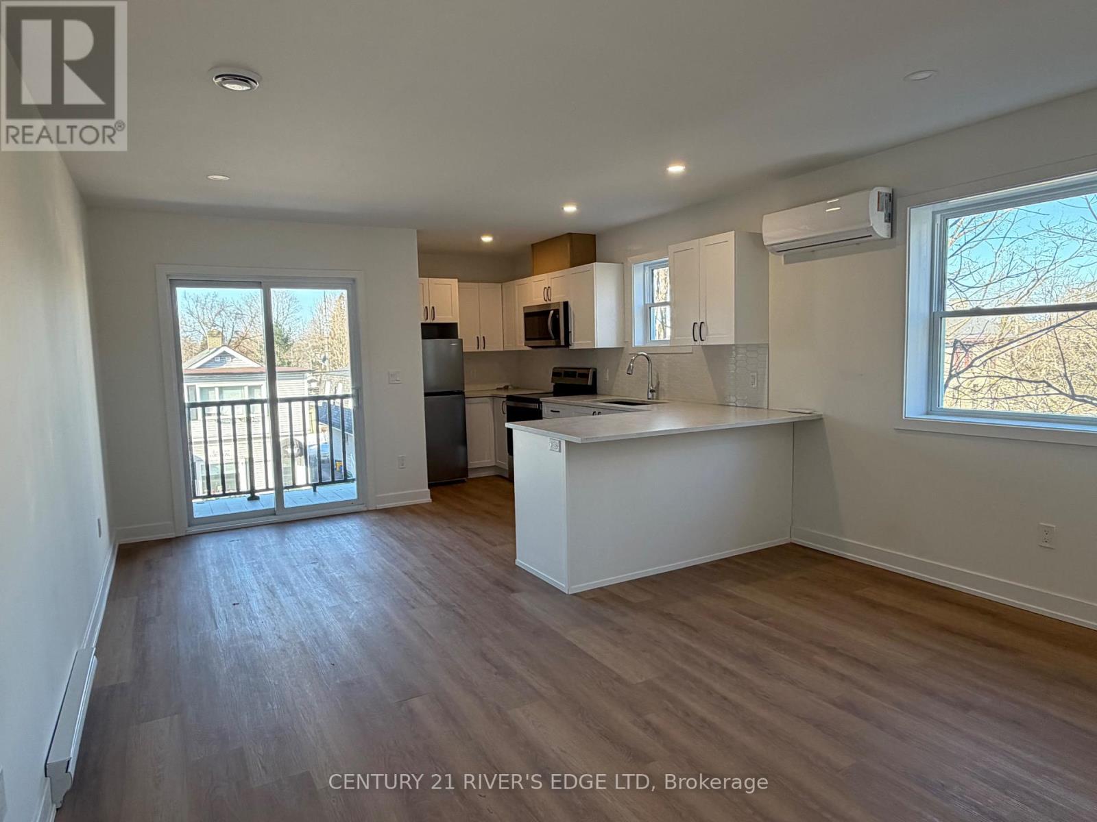 131 GORE STREET E - 25