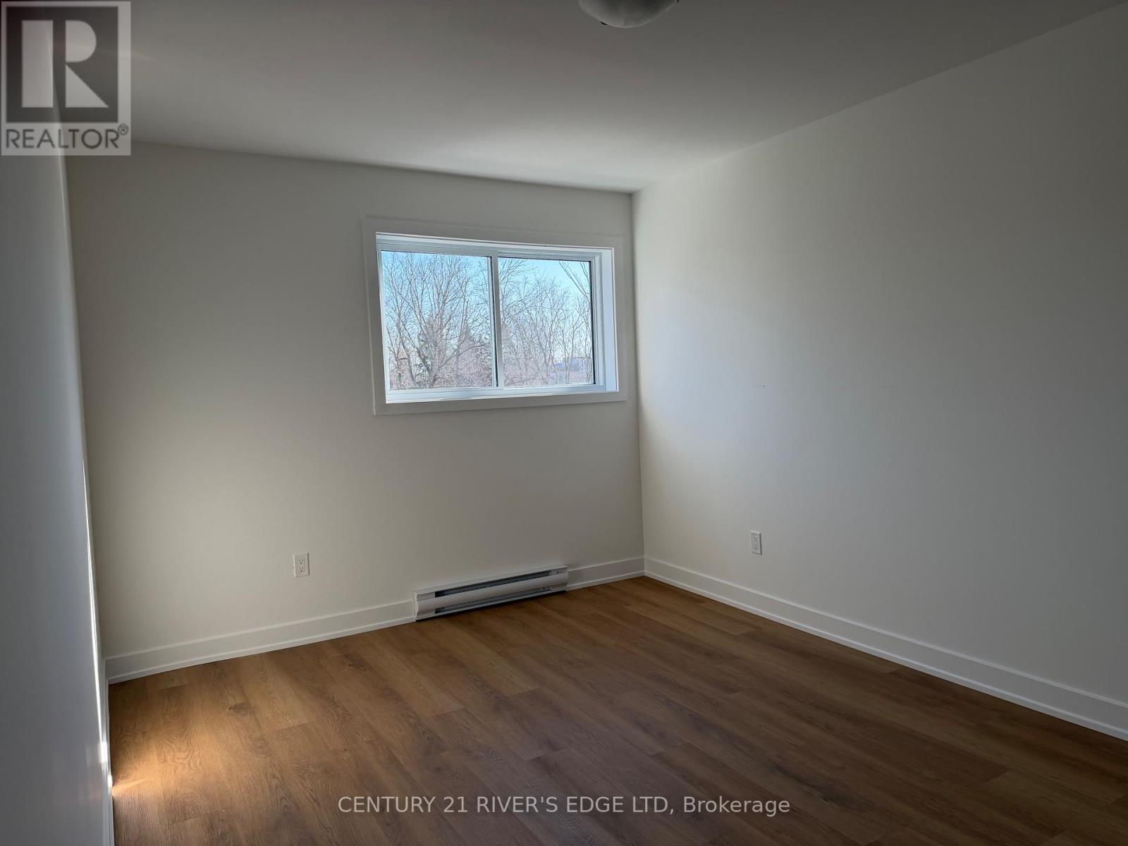 131 GORE STREET E - 28