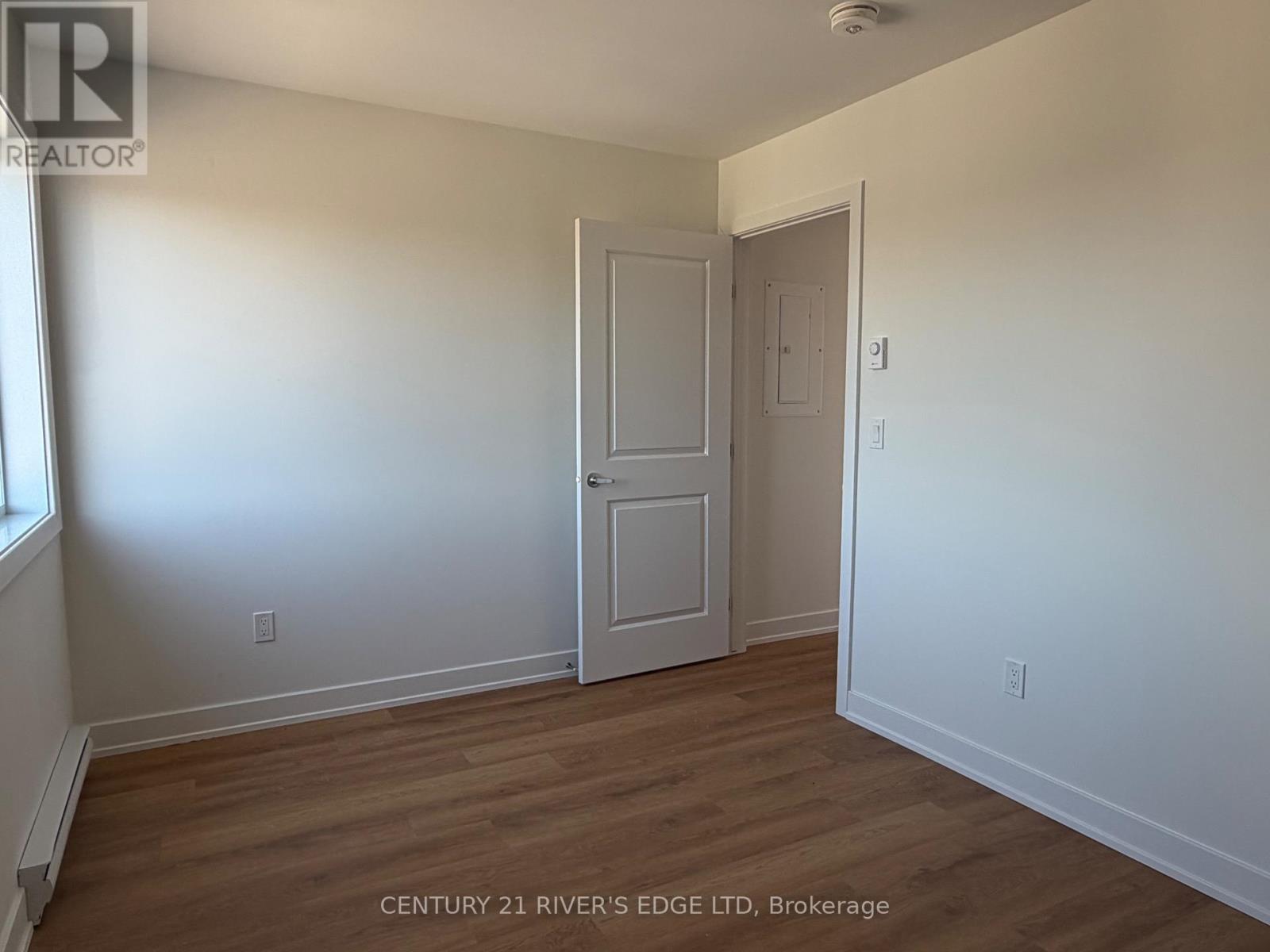 131 GORE STREET E - 31