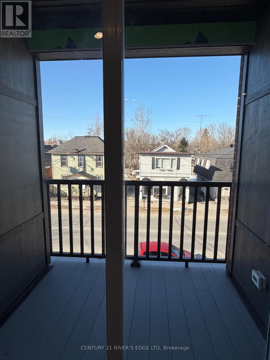 131 GORE STREET E - 32