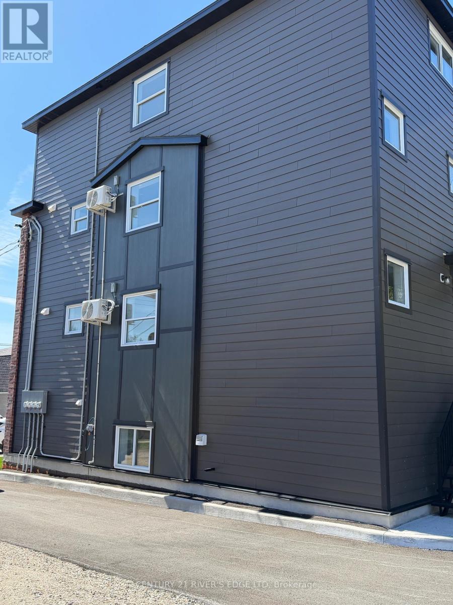 131 GORE STREET E - 4