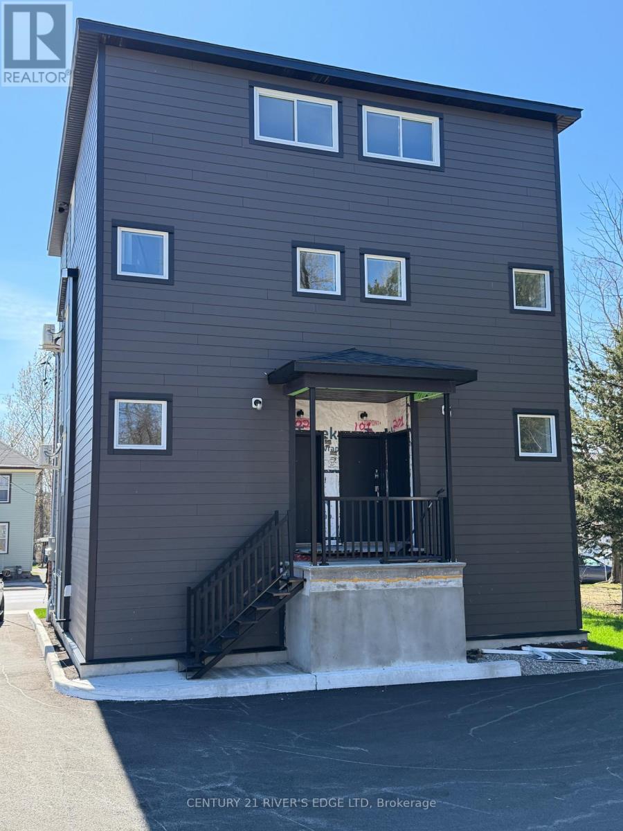 131 GORE STREET E - 5