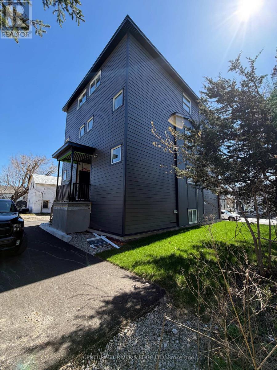131 GORE STREET E - 6