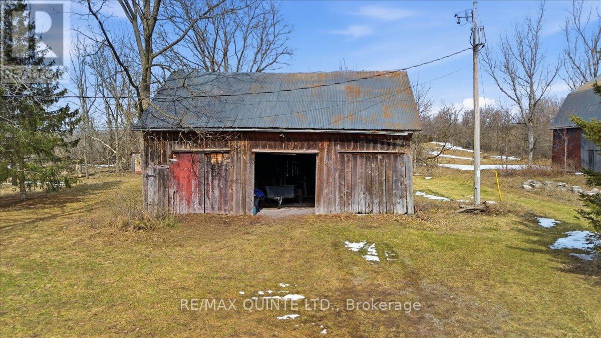 1079 CLEARVIEW ROAD - 40