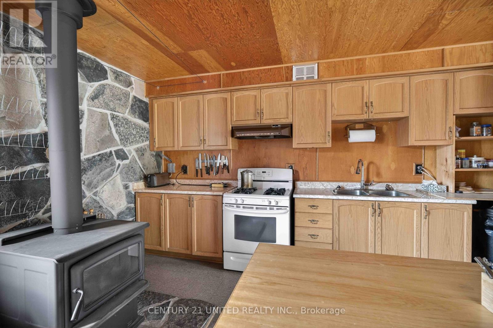 9559 HWY 28 — photo 28