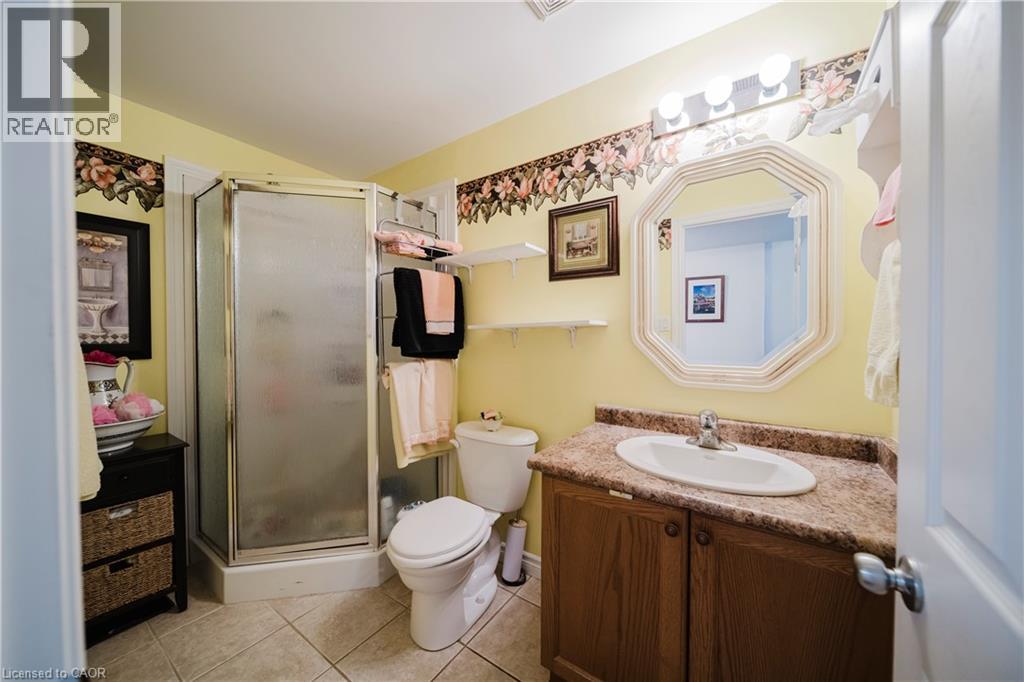 90 CAPTAIN MCCALLUM Drive, New Hamburg, Ontario, N3A0B7 — Photo 37