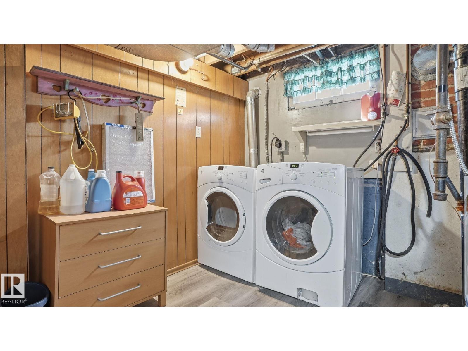 11512 86 ST NW - 12