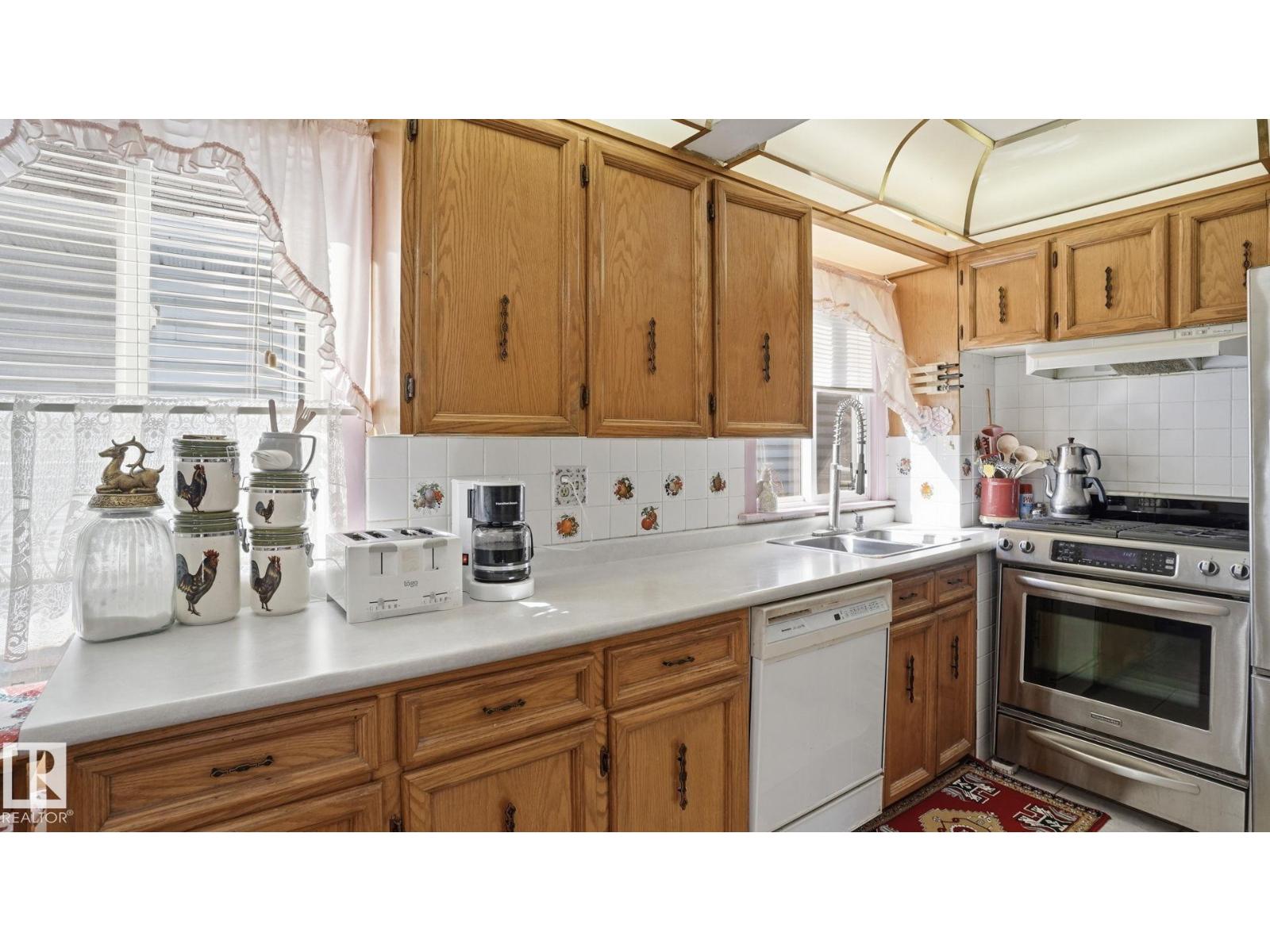 11512 86 ST NW - 5