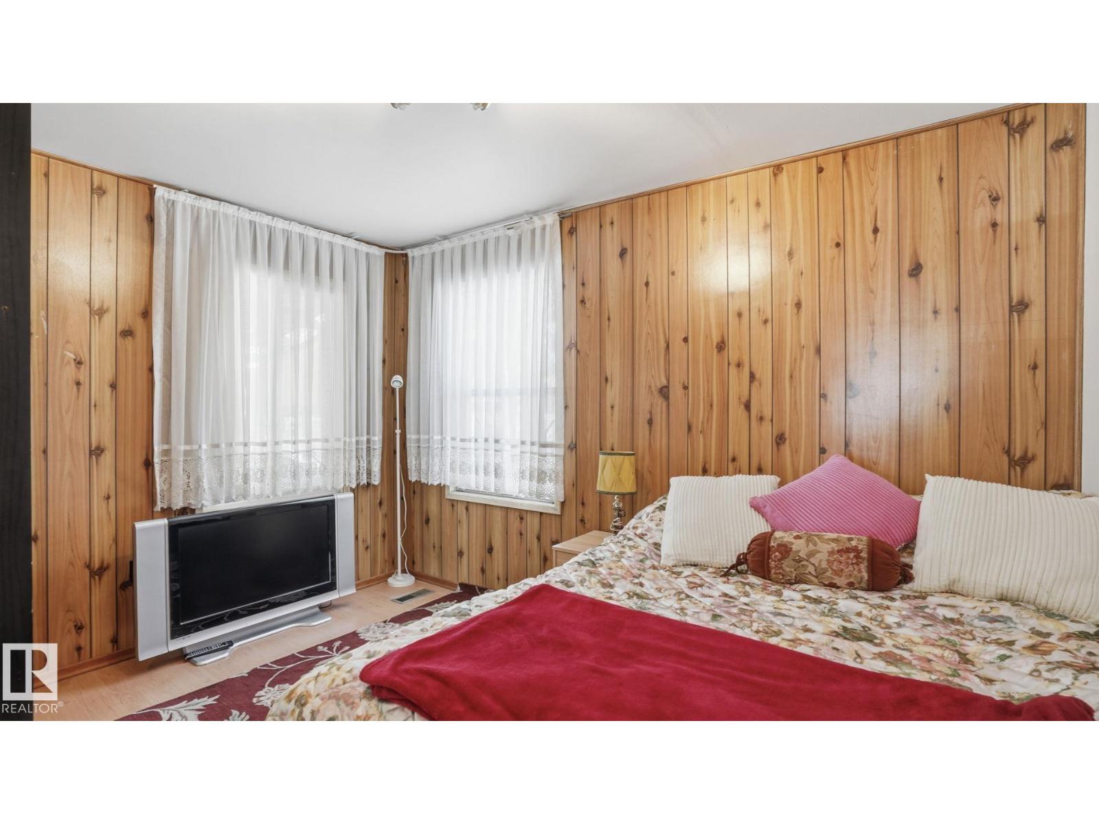 11512 86 ST NW - 7