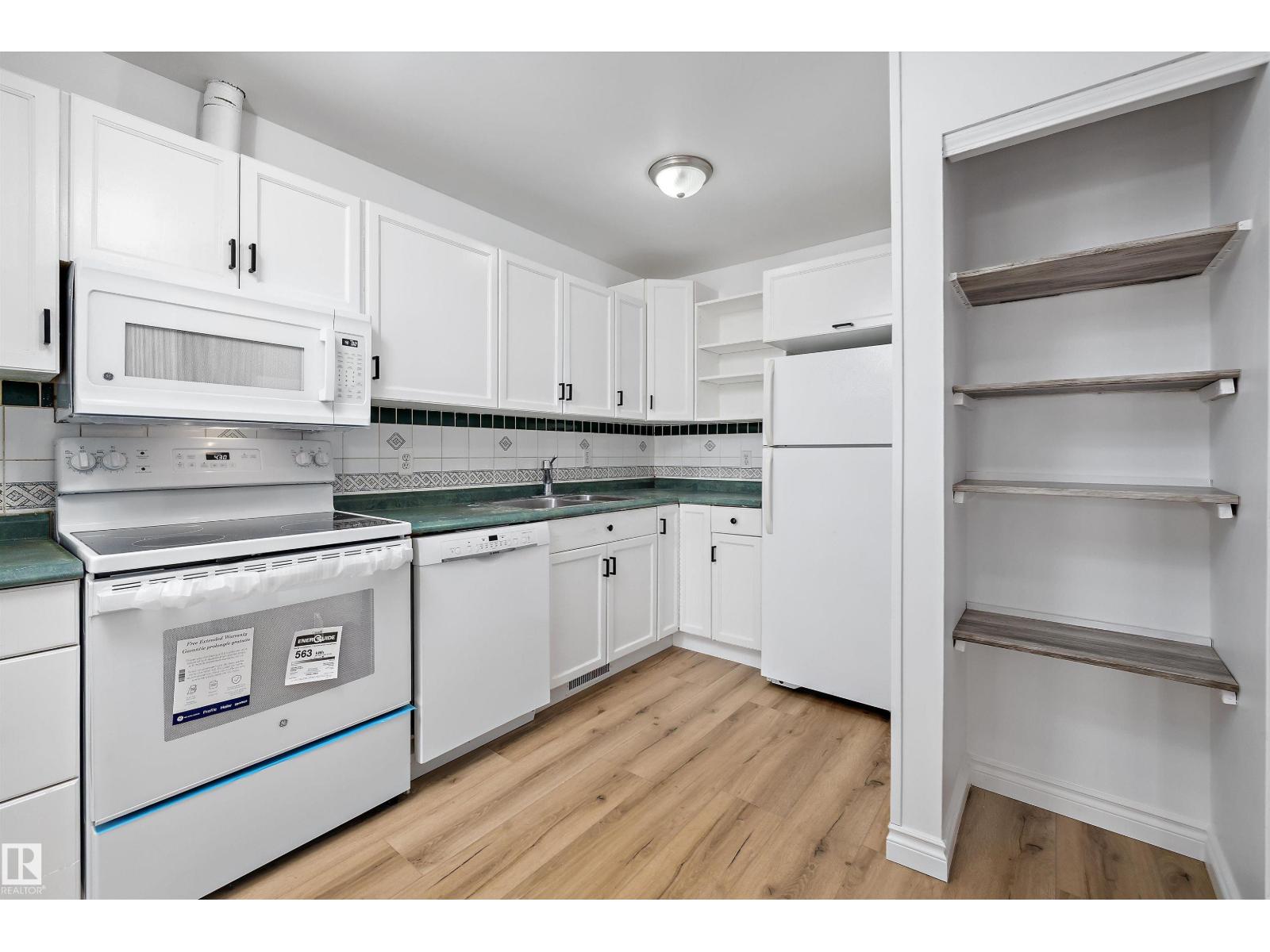 17423 92 AV NW - 16