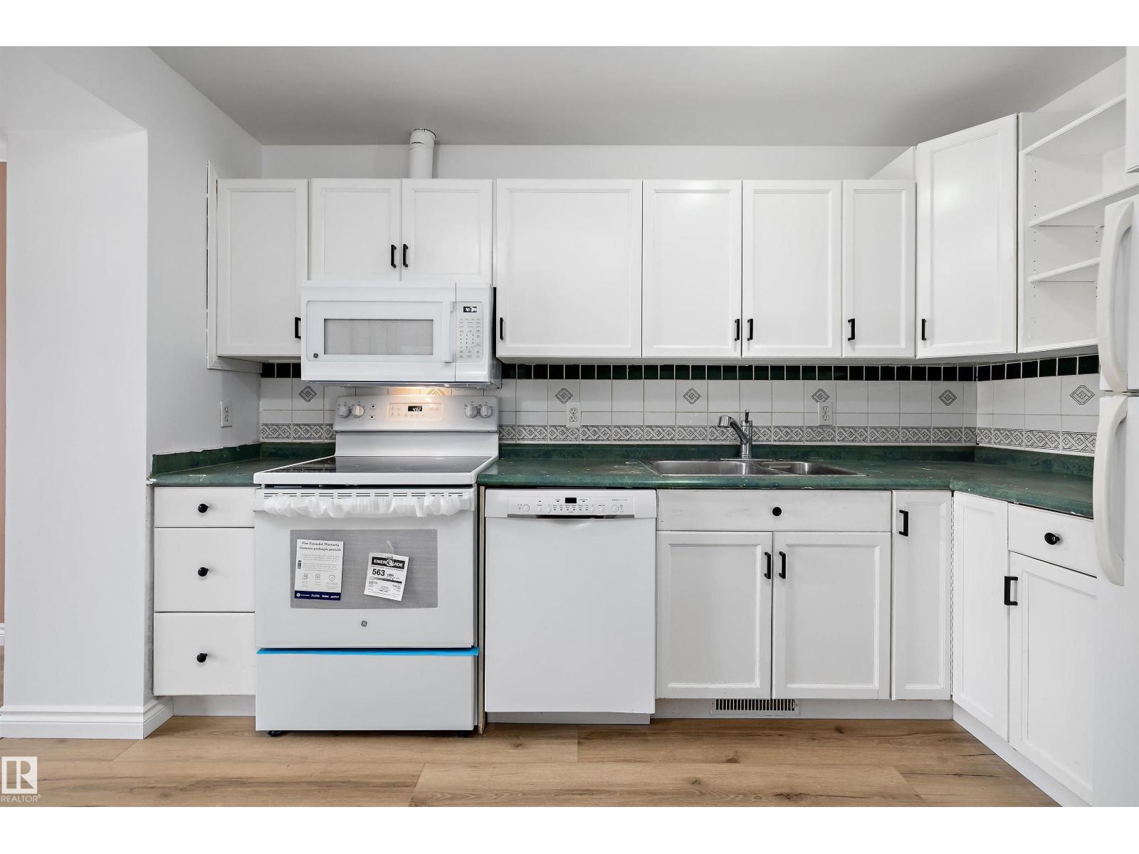 17423 92 AV NW - 18