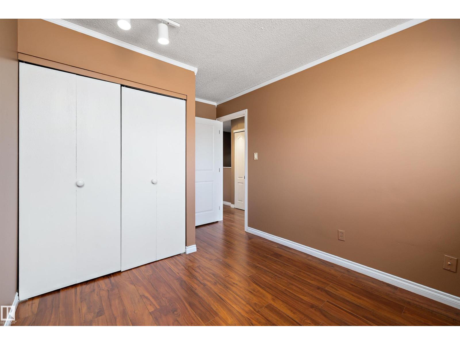 17423 92 AV NW, Edmonton