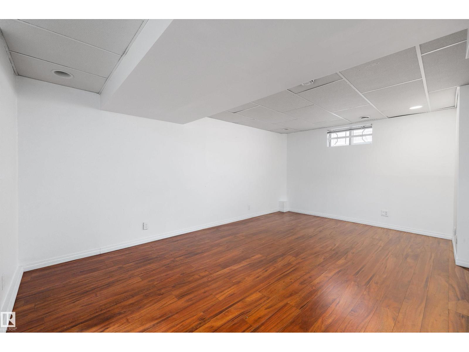 17423 92 AV NW, Edmonton