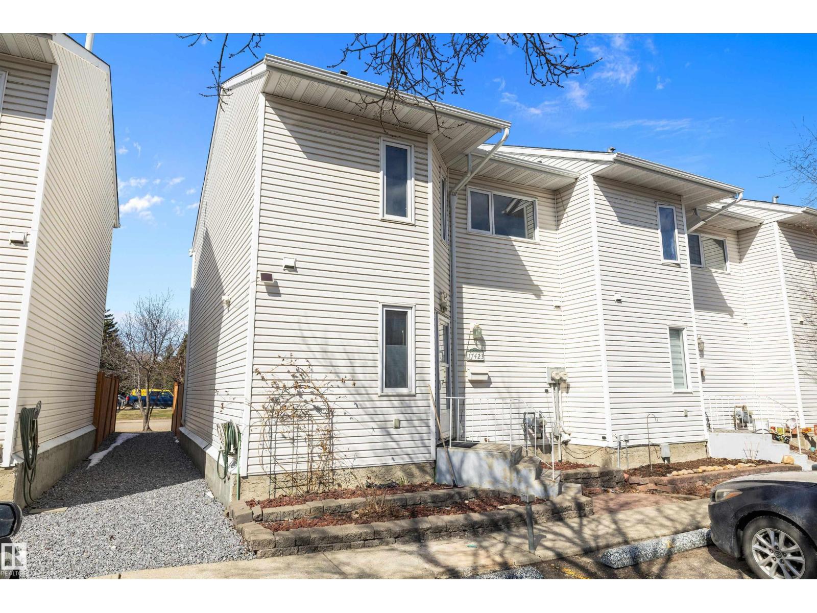 17423 92 AV NW, Edmonton