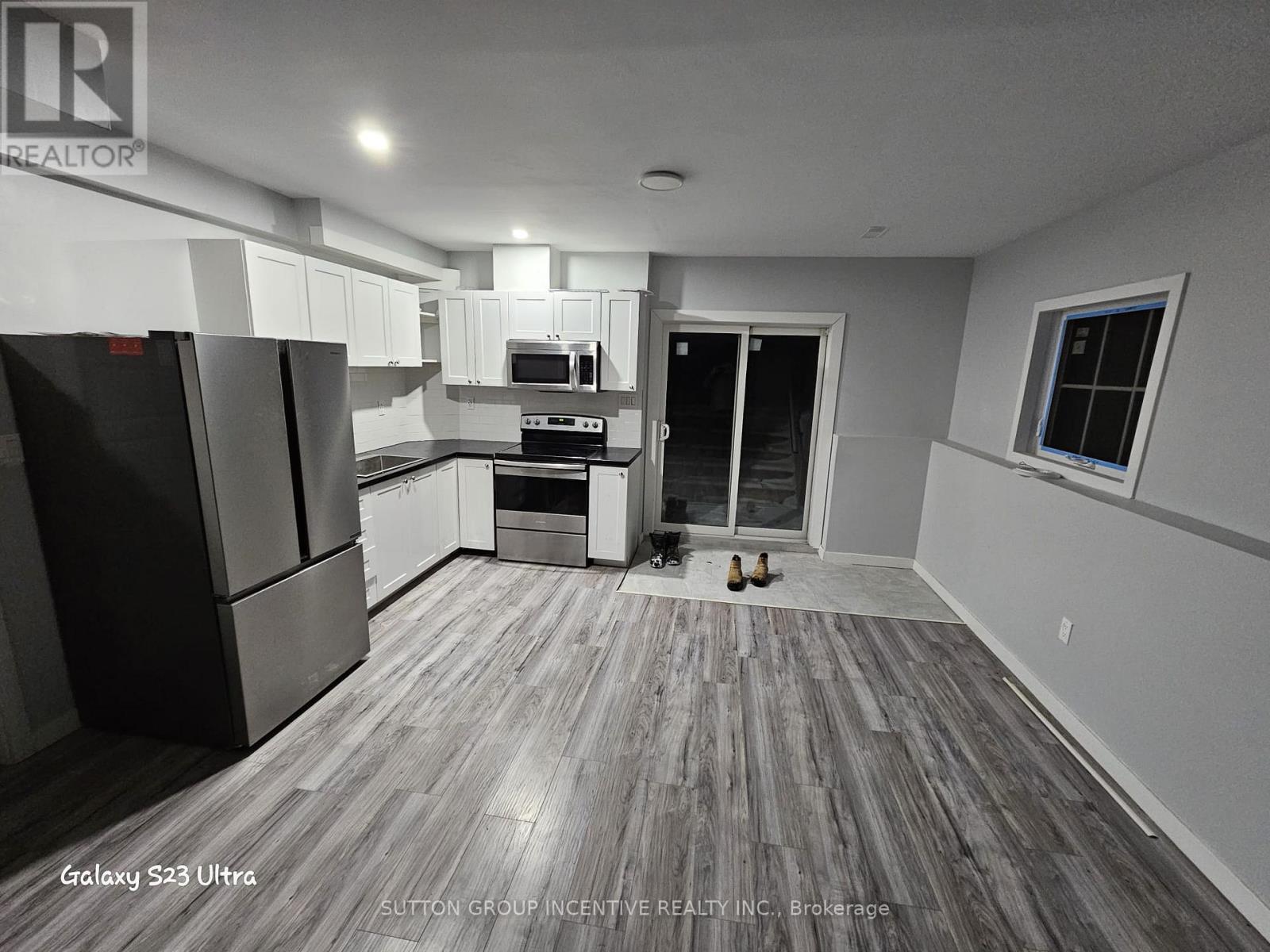 52 MARILYN AVENUE S - 13