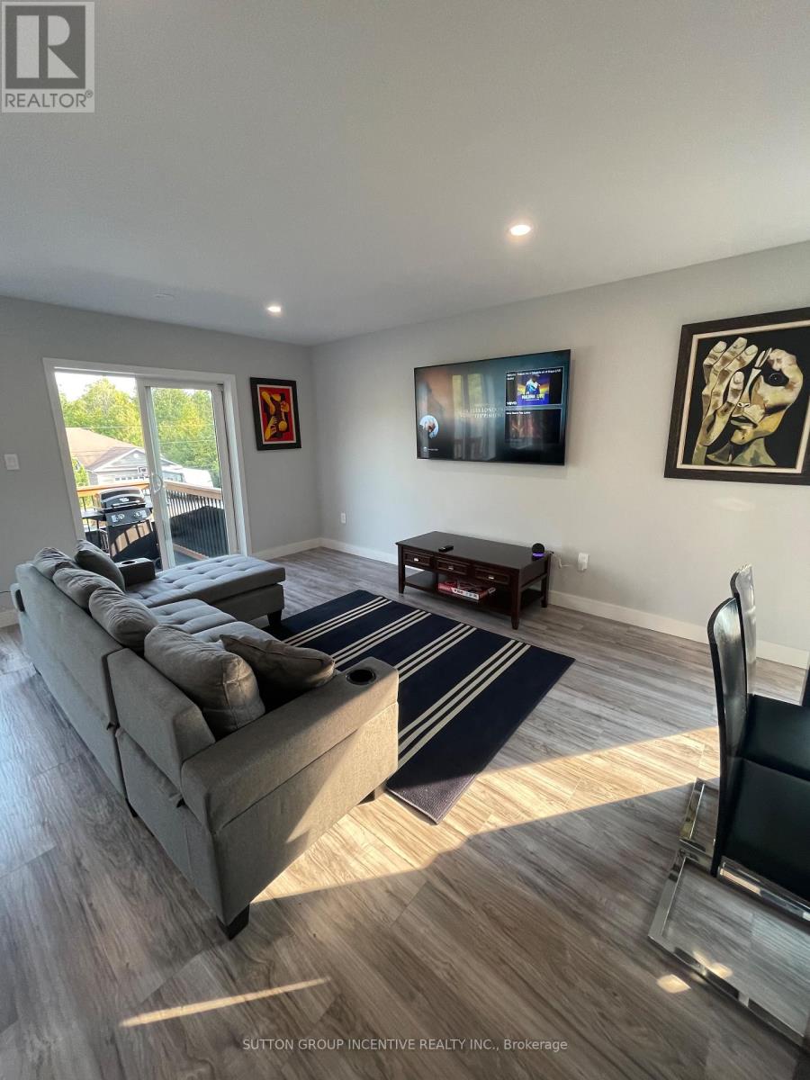 52 MARILYN AVENUE S - 5