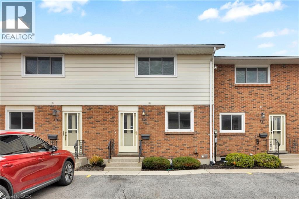 32 MONTCLAIR Crescent - 1