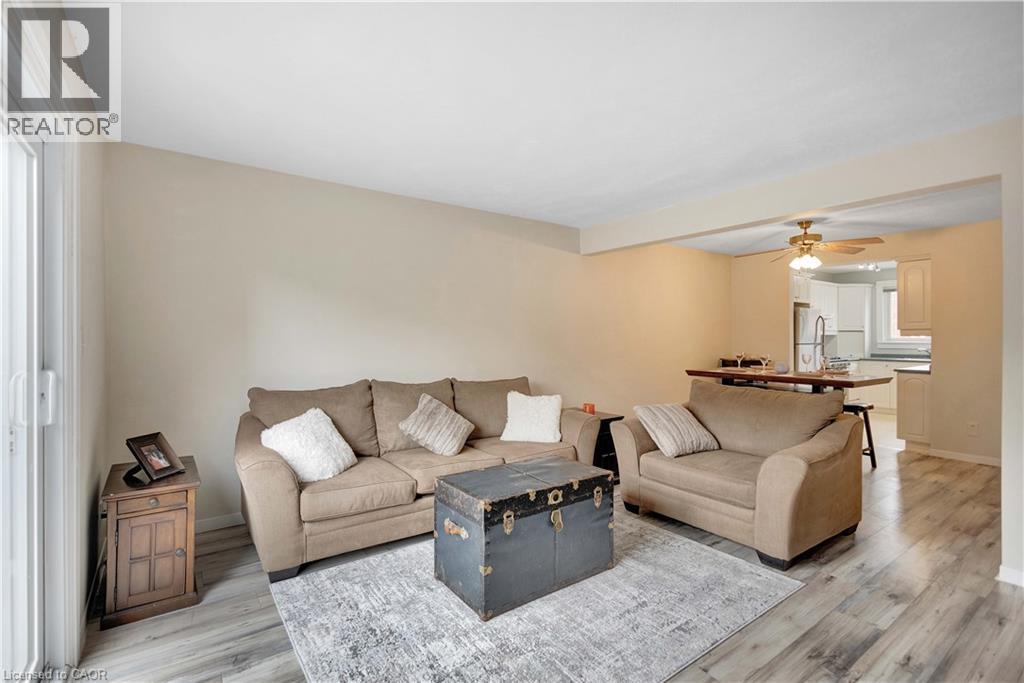 32 MONTCLAIR Crescent - 12