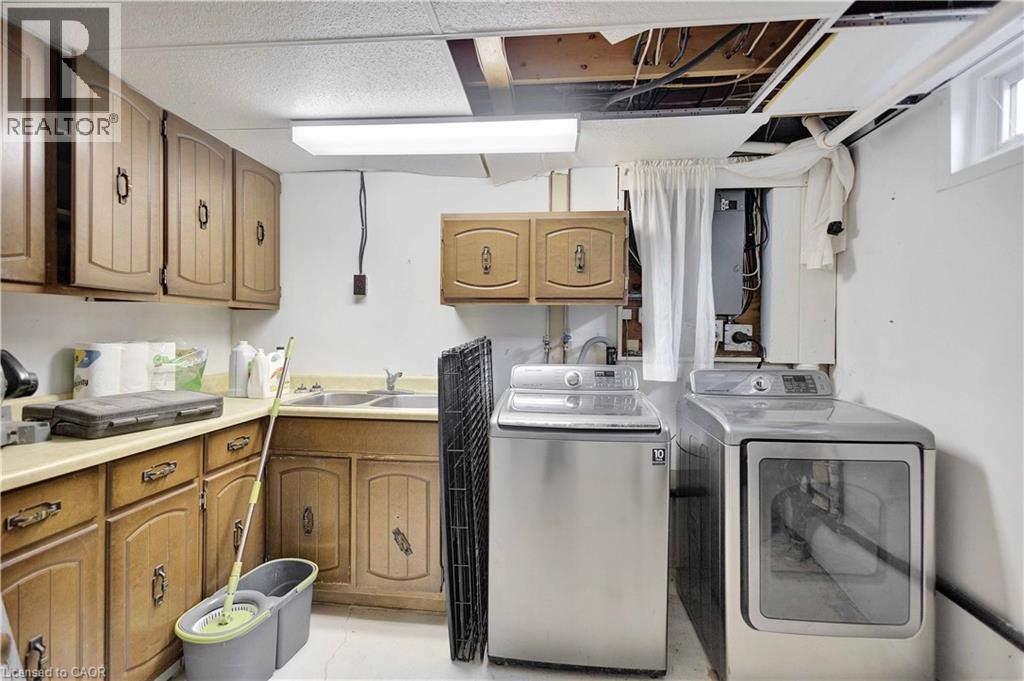 32 MONTCLAIR Crescent - 28