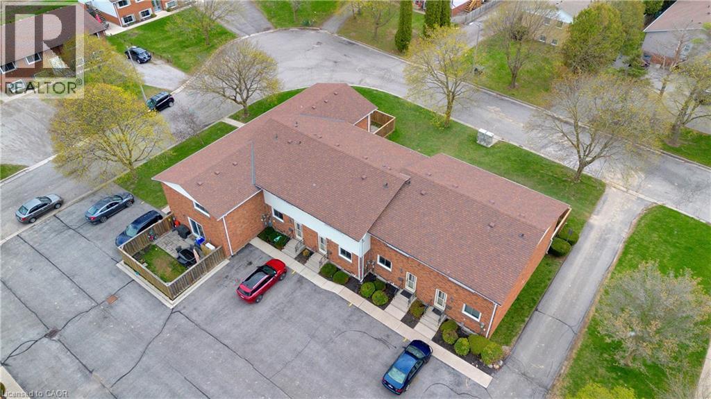32 MONTCLAIR Crescent - 33