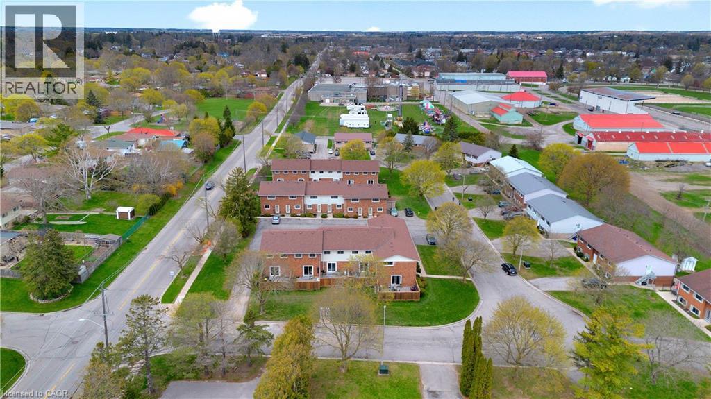 32 MONTCLAIR Crescent - 37