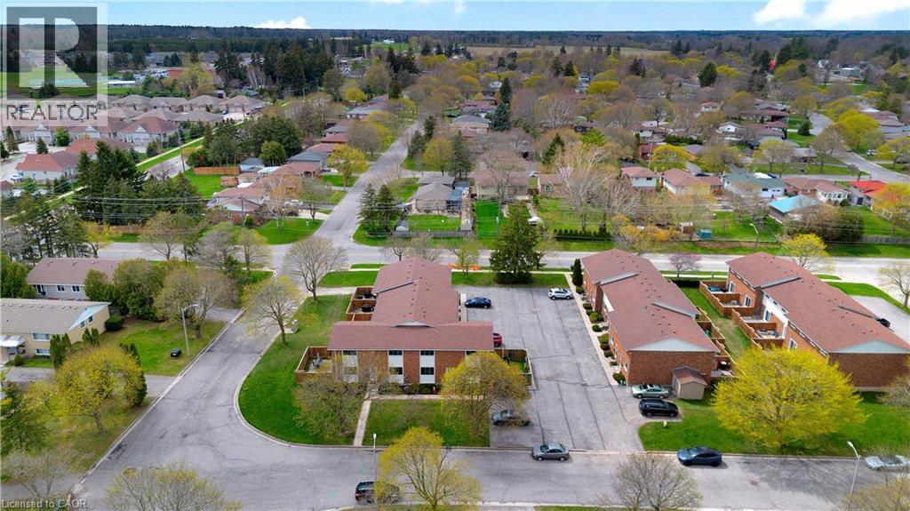 32 MONTCLAIR Crescent - 38