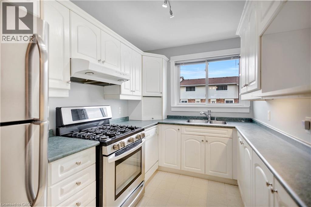 32 MONTCLAIR Crescent - 9