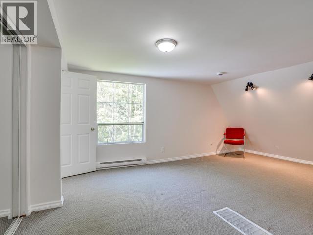 4070 HIGHWAY 101 - 17