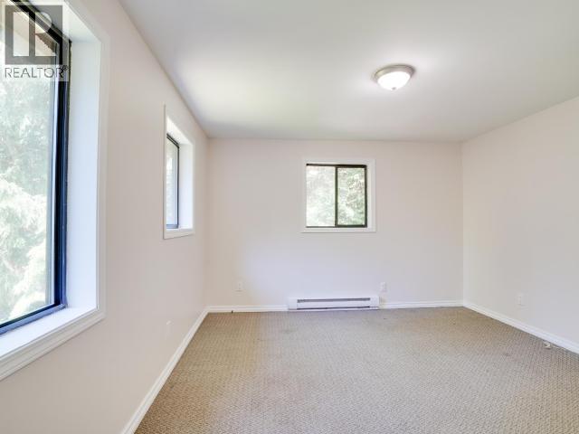 4070 HIGHWAY 101 - 25