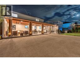 10816 Victoria Road South, Summerland