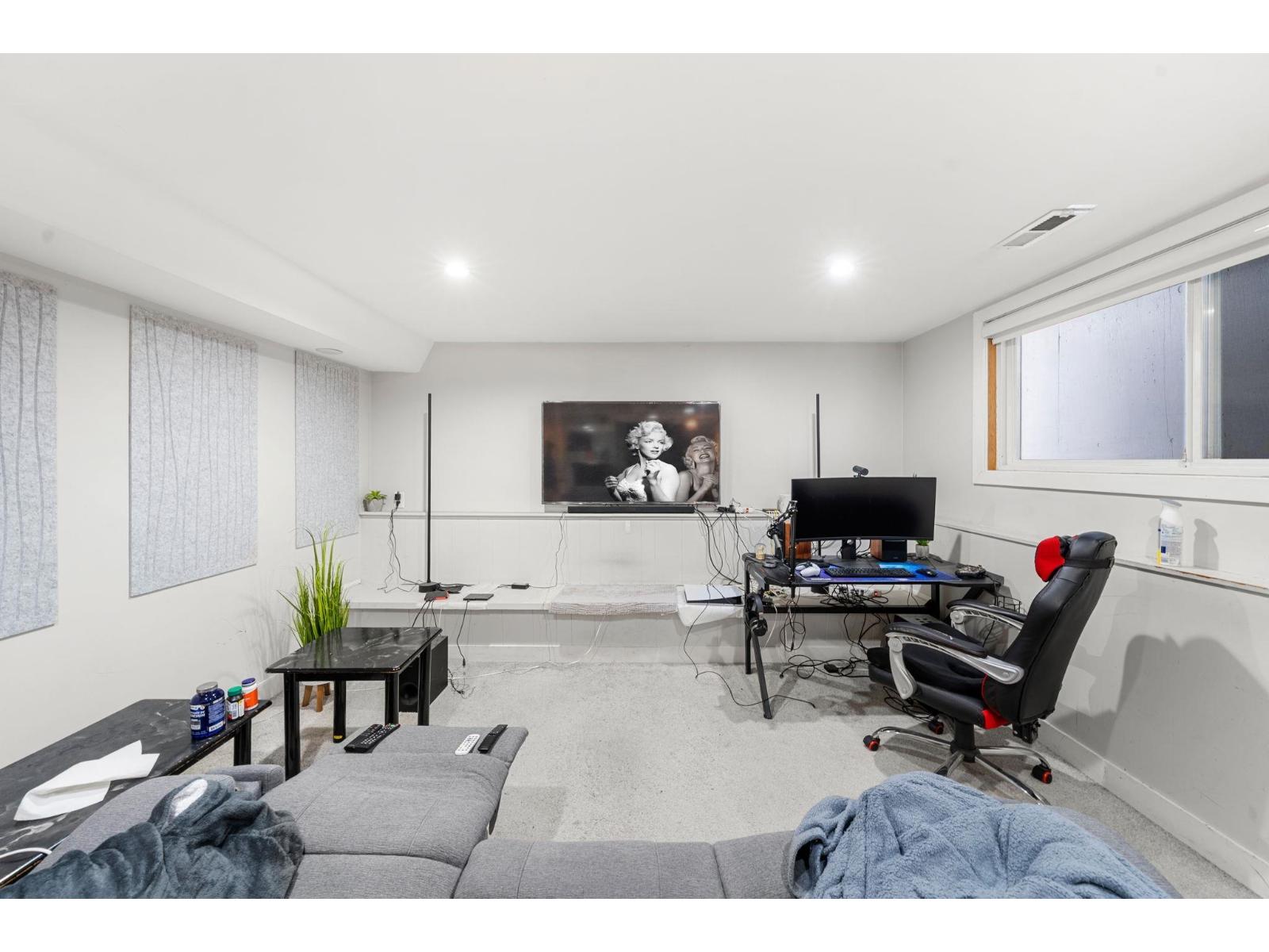 8689 110A STREET — photo 28