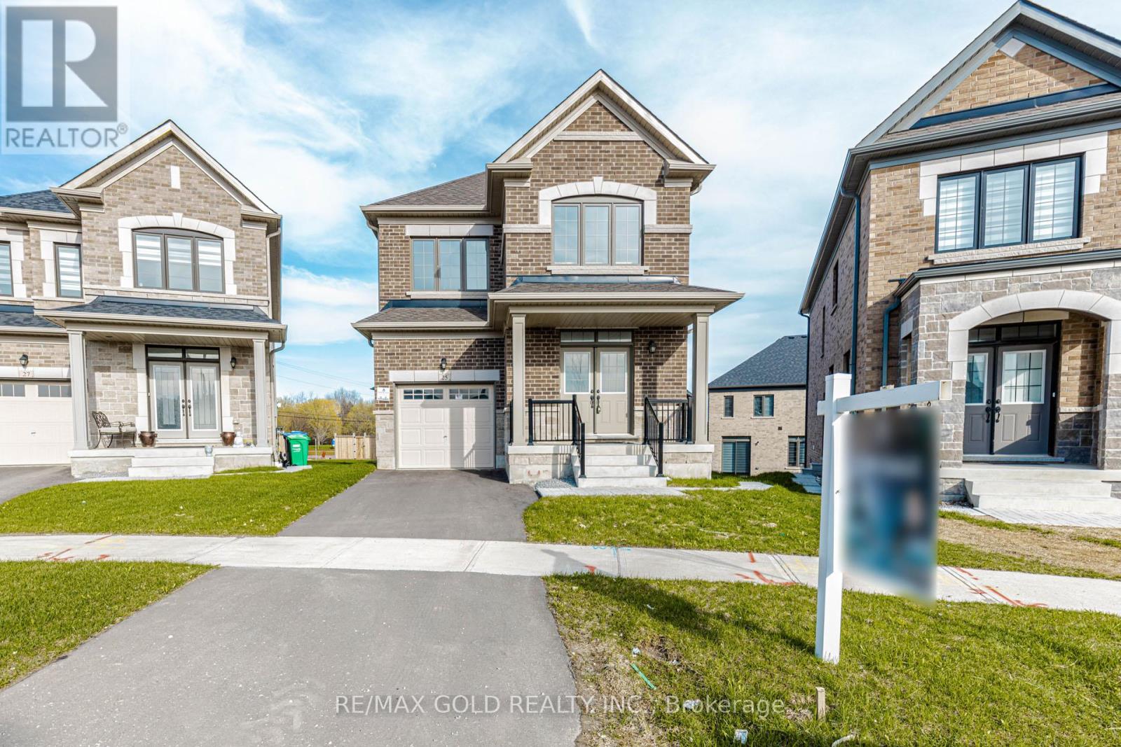 25 SAPWOOD CRESCENT - 1