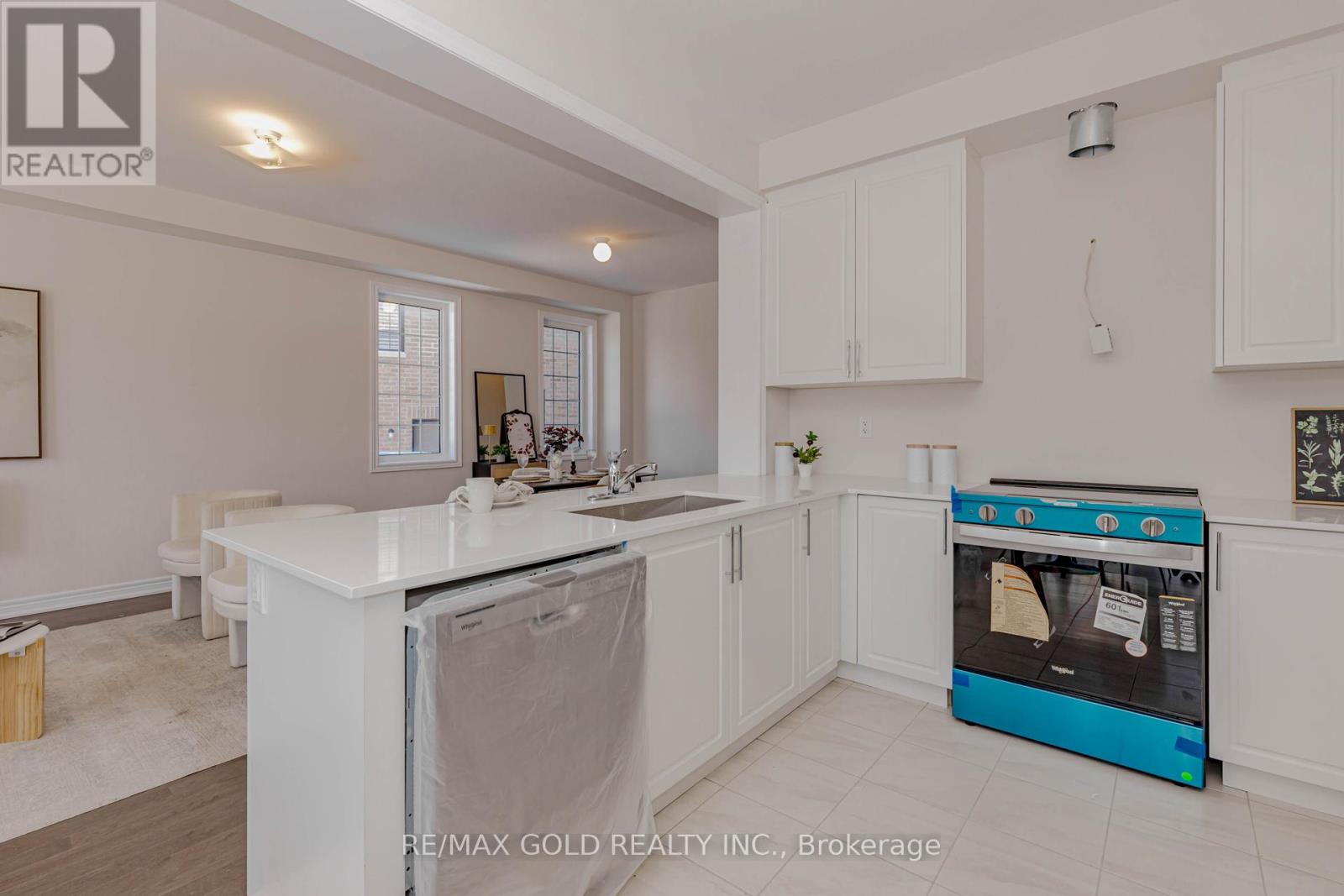 25 SAPWOOD CRESCENT - 20