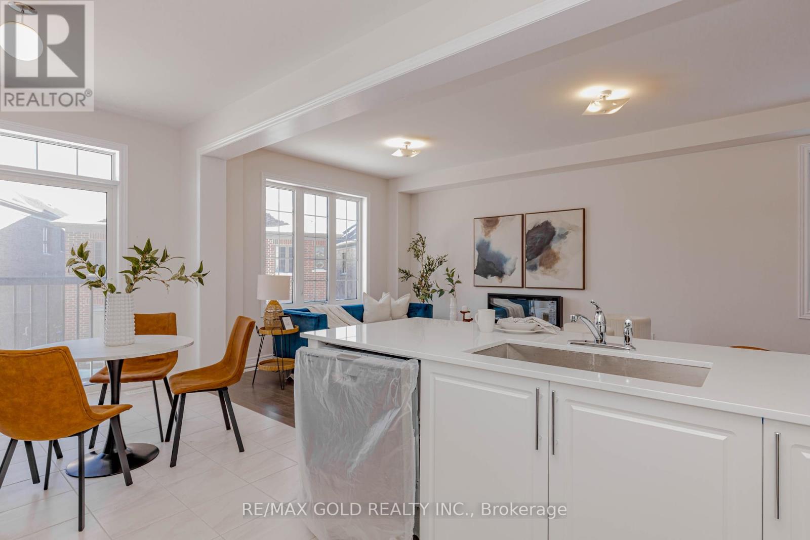 25 SAPWOOD CRESCENT - 21