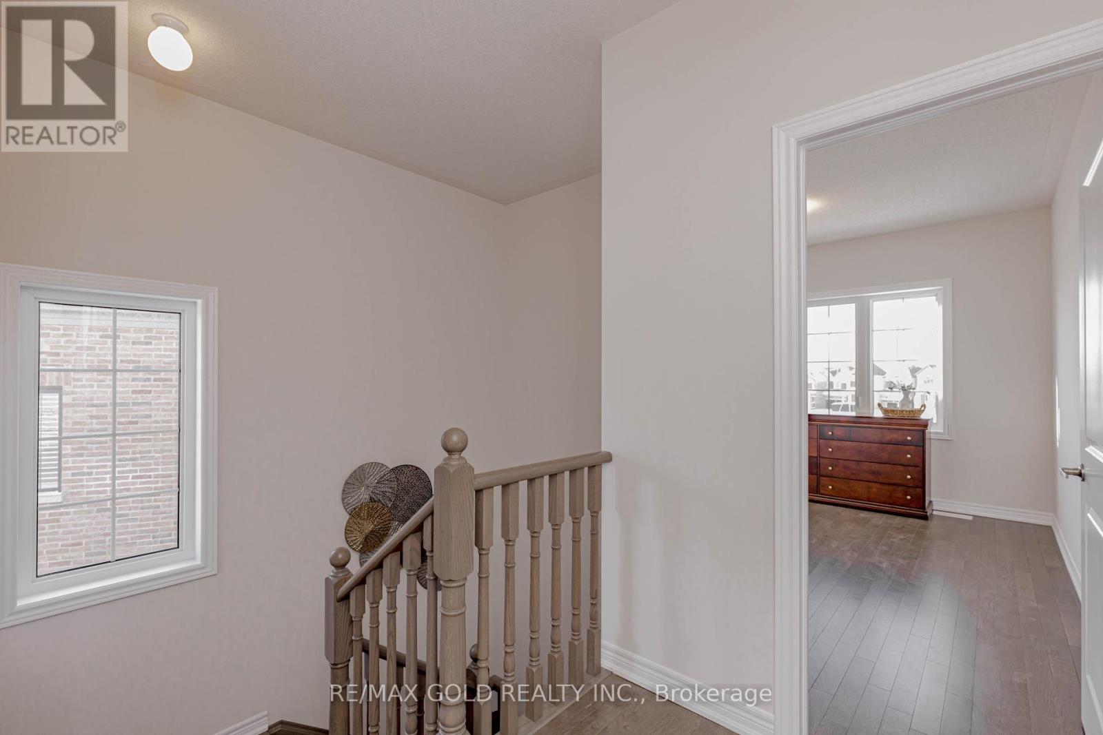 25 SAPWOOD CRESCENT - 27