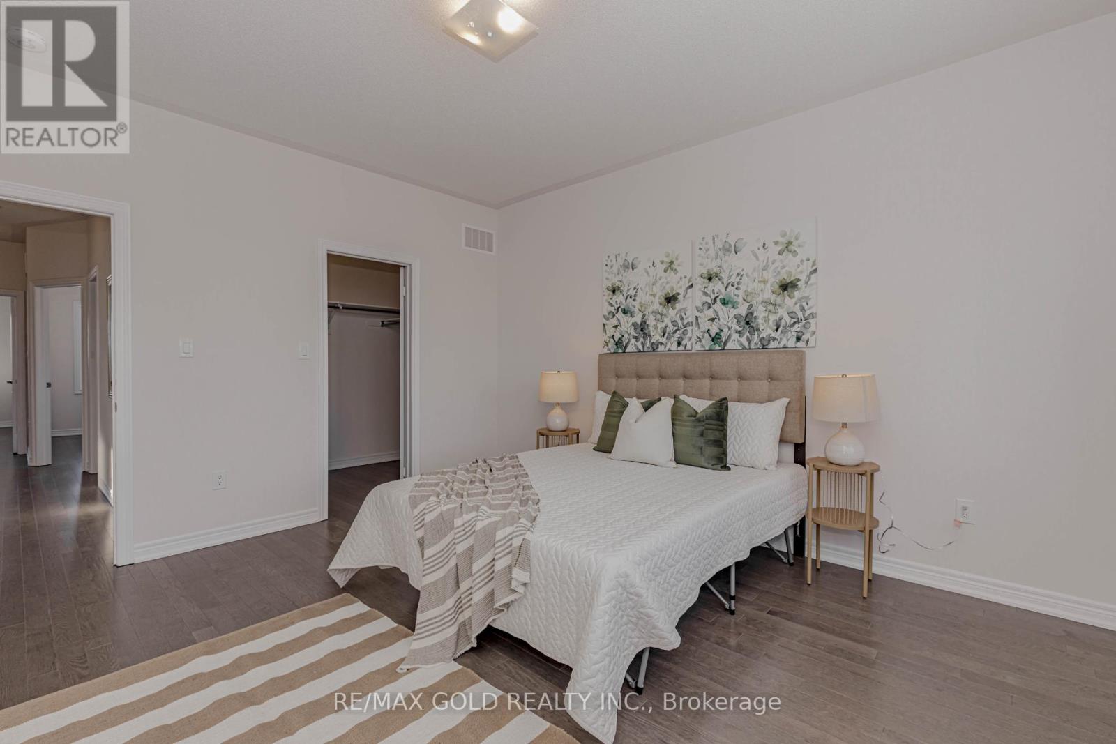 25 SAPWOOD CRESCENT - 30