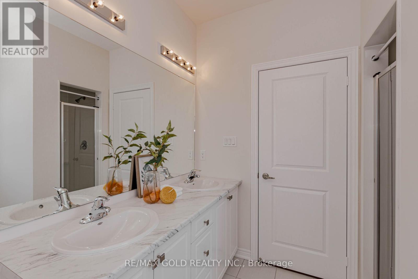 25 SAPWOOD CRESCENT - 34