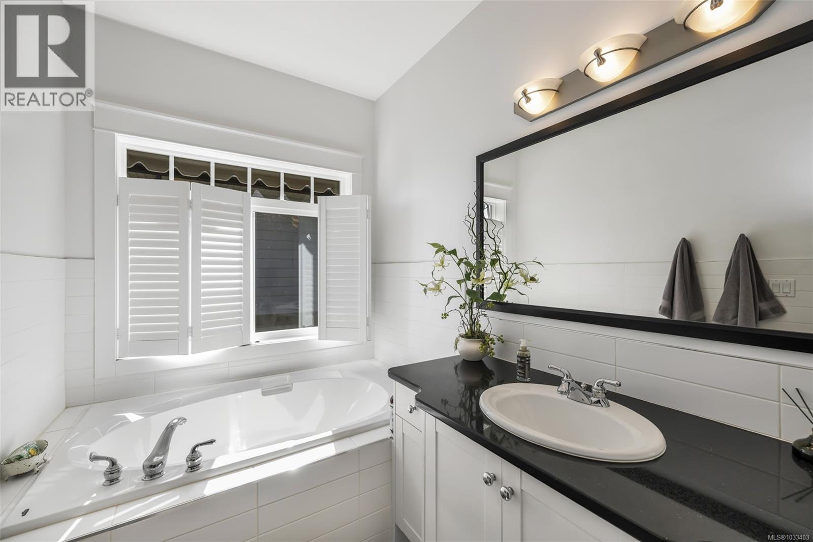 3315 Dogwood Rd - 15