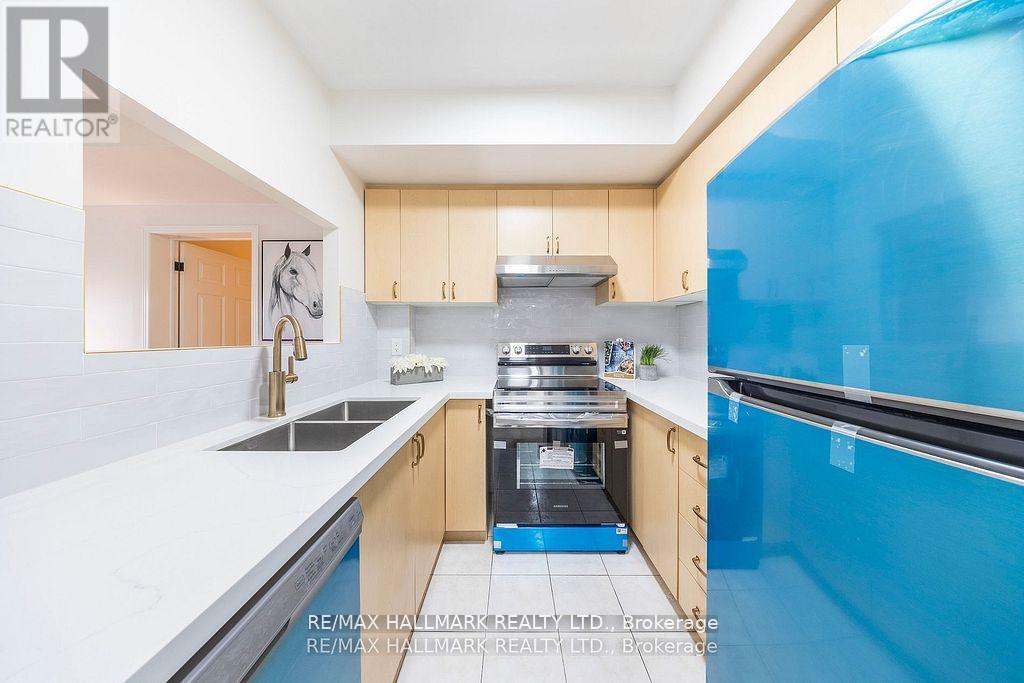 319 - 2351 KENNEDY ROAD - photo 5