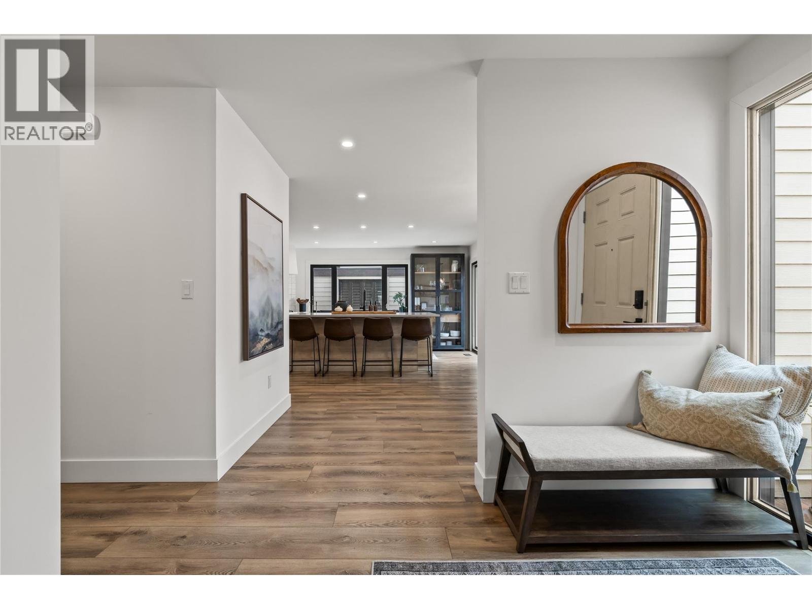  2831 Abbott Street, Kelowna