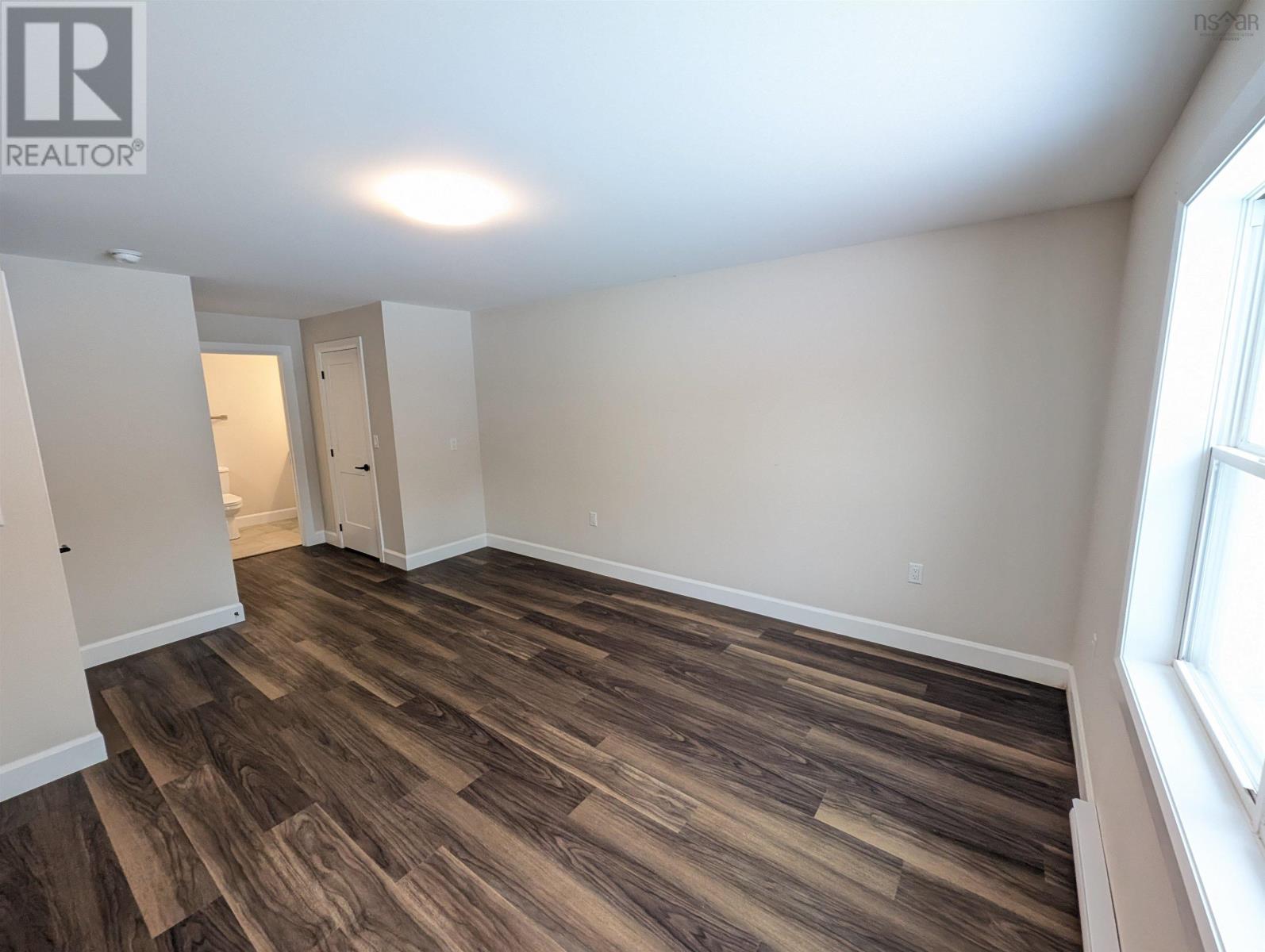 128 & 130 Renfrew Road - 16