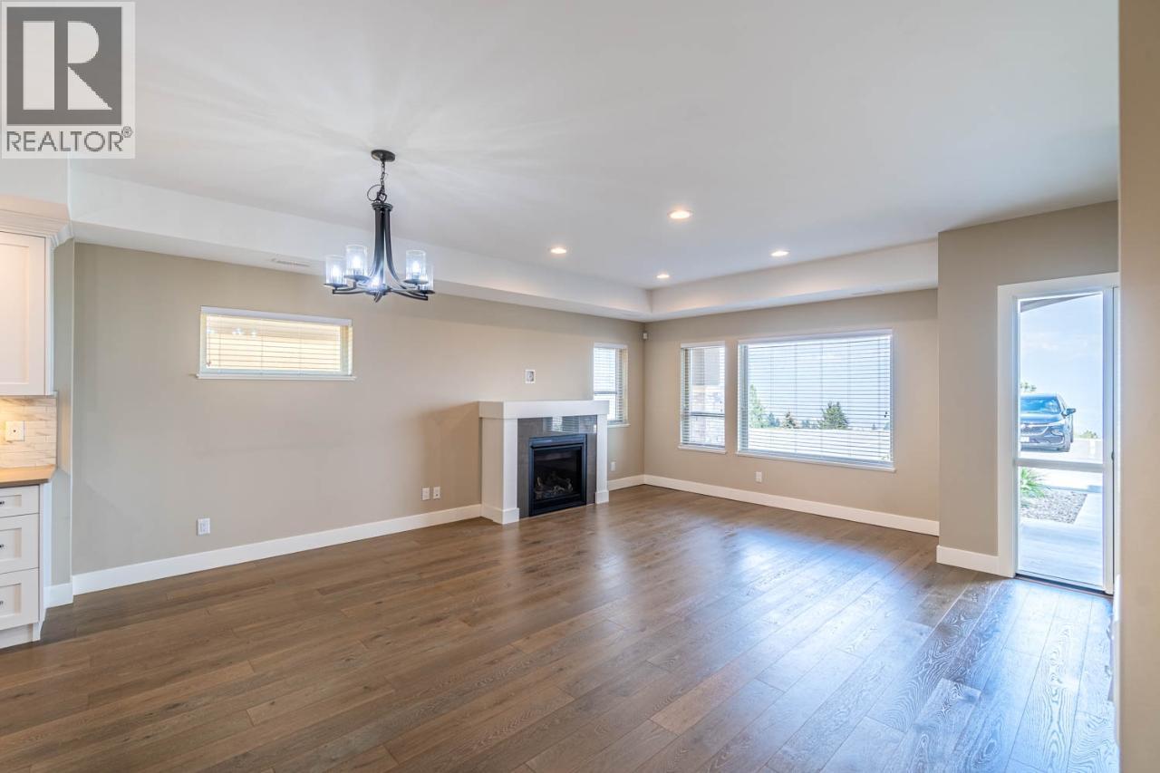 #31 2171 VAN HORNE Drive - 7