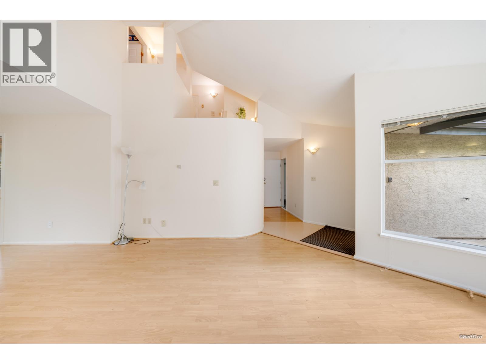 #10-10900 NO. 2 Road, Richmond