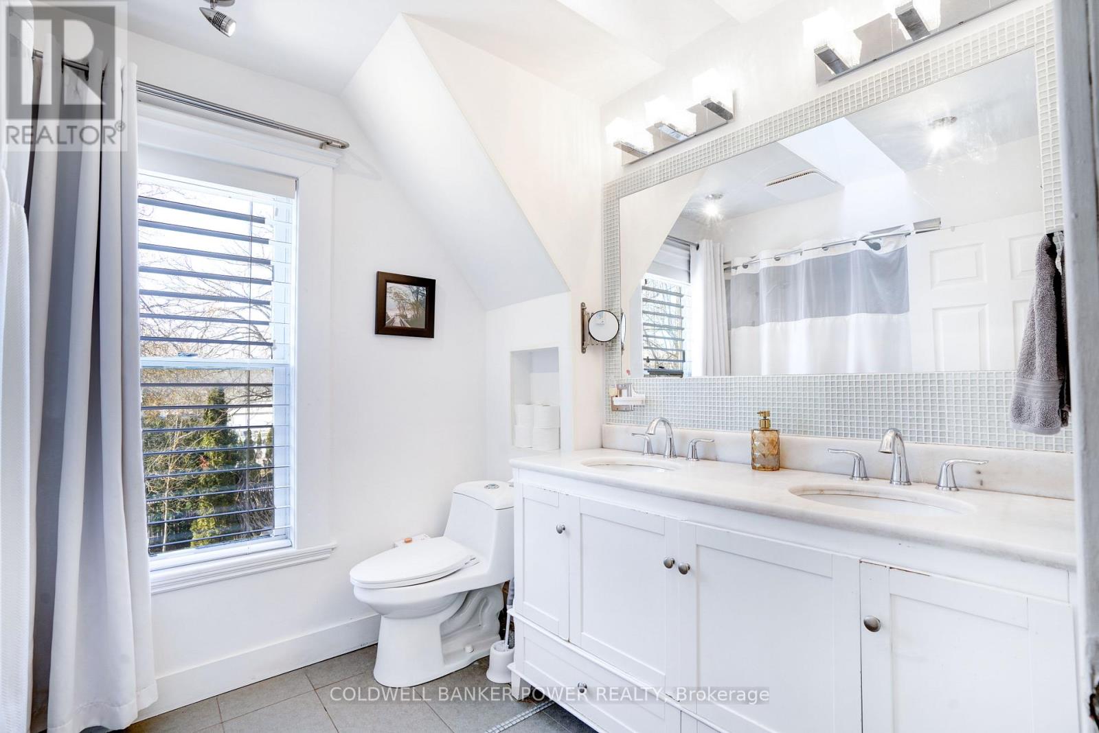 357 WORTLEY ROAD - 30